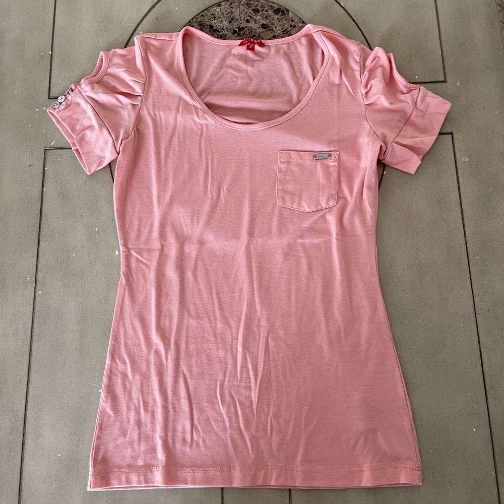 Guess shirt in size medium! Worn once. In excellent condition color: pink
